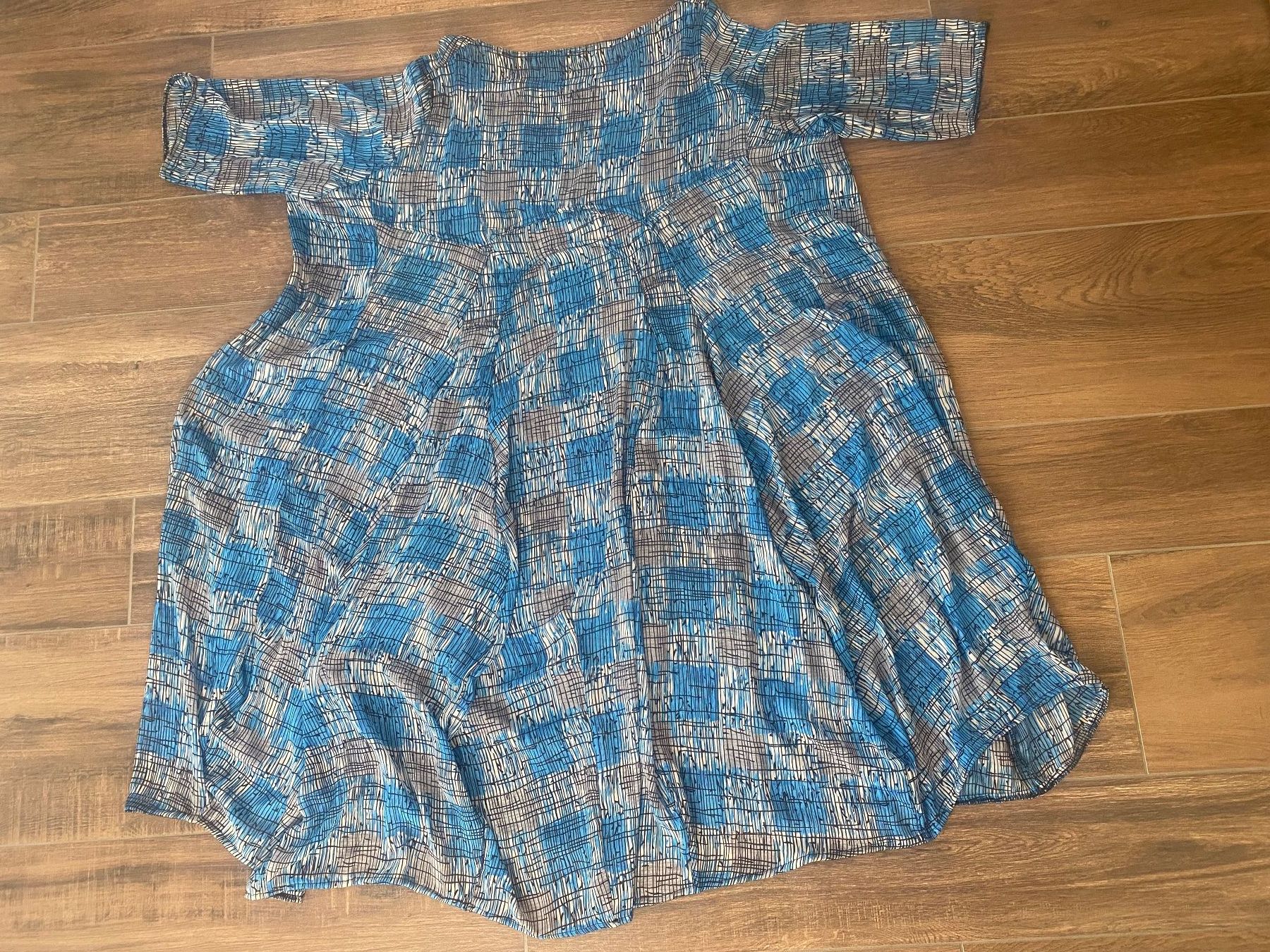 Kleider: Kleid oversized luftig Unikat blau Gr. 50 - 52 – Gebraucht aus Arlesheim von san_w9vr 3