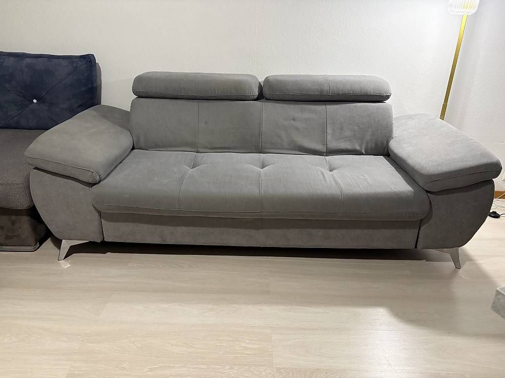 Sofas: Canapé 3 places  – D'occasion à Fribourg par efb_k2g5