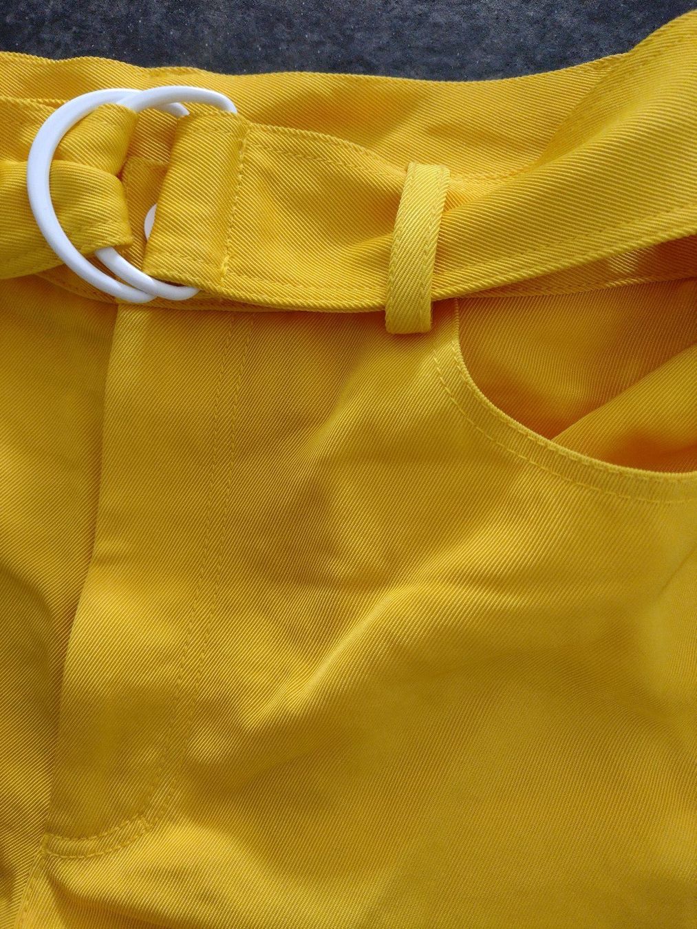 Sandro Pantaloni: Original Sandro Paris Shorts - gelb - Gr. 36 – Nuovo (secondo la descrizione) da Stadel venduto da Chanel_5 1