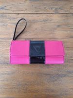 Guess Clutch funky pink rosa Necessaire
