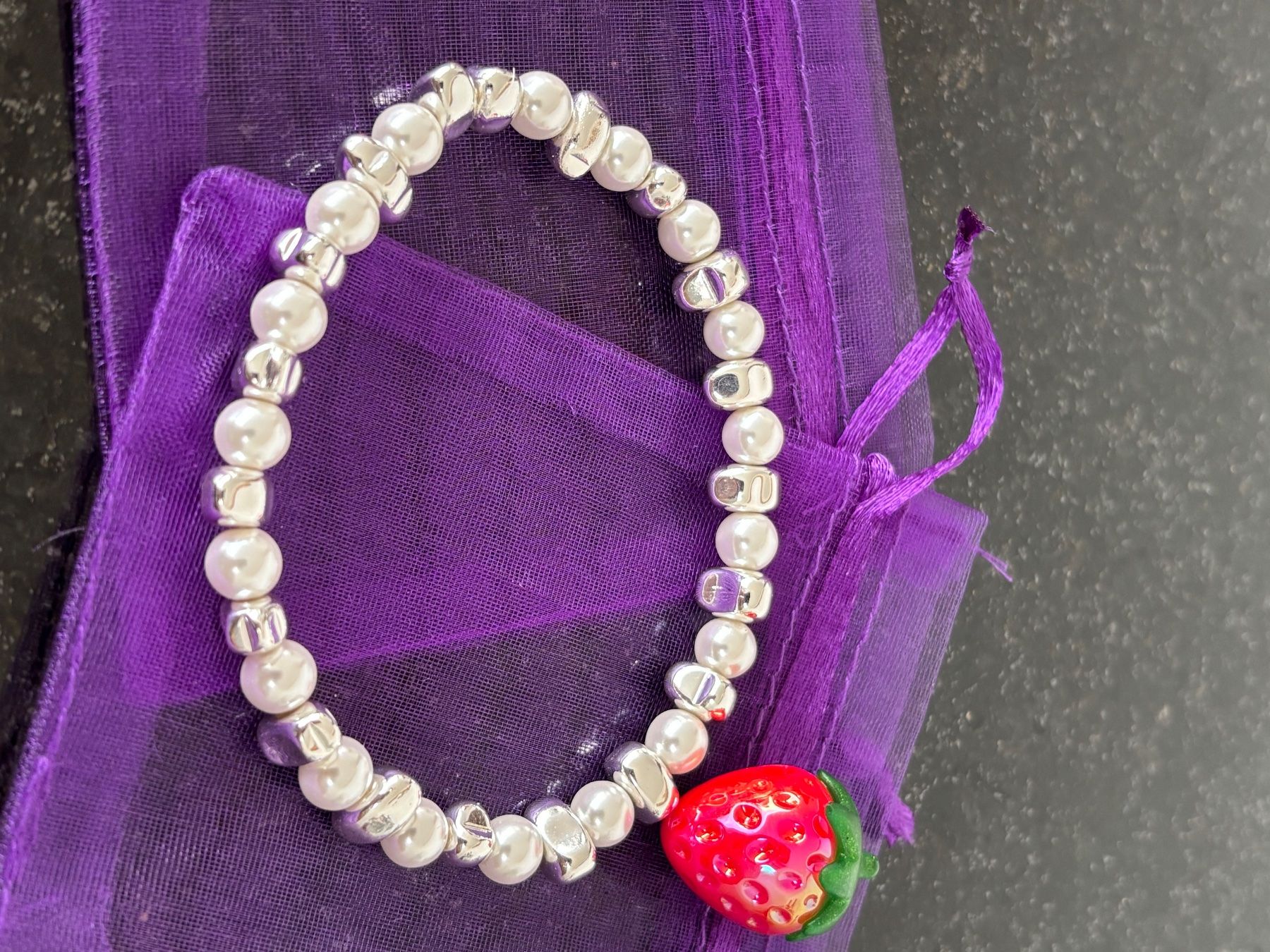 Bracciali & Braccialetti: Elegantes Armband mit Perlen – Nuovo e nell'imballaggio originale da Wald AR venduto da bertli00