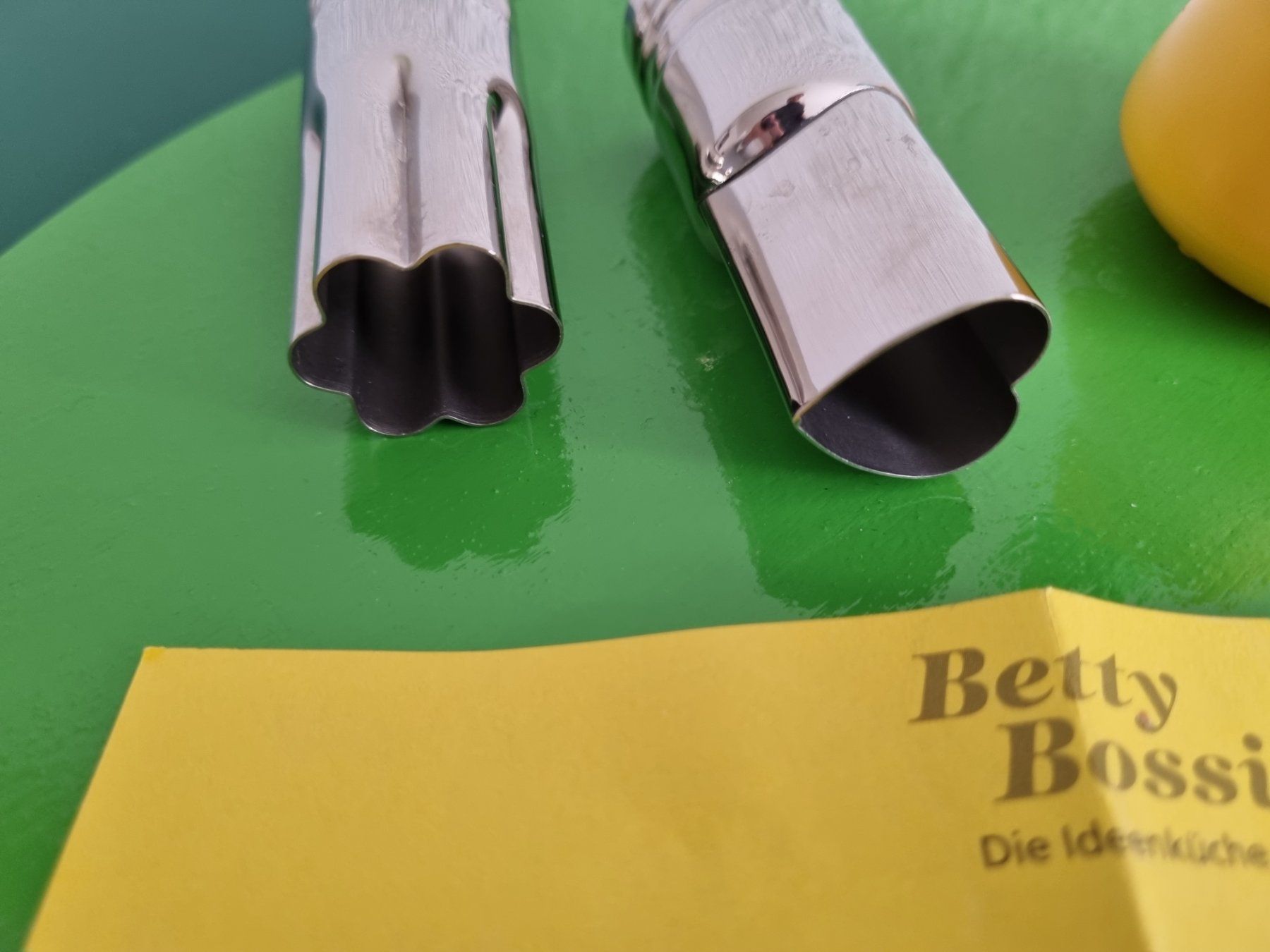 Betty Bossi Teglie da forno: BETTY BOSSI GEMÜSE AUSSTECHFORMEN – Usato da Zofingen venduto da Felpa 1