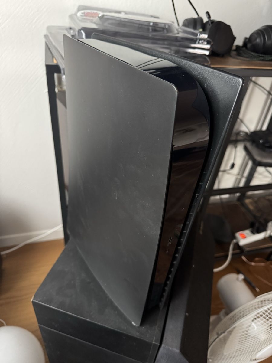 Sony Konsolen: Sony PlayStation 5 Disc 3 Games 3 Controller – Gebraucht aus Thierachern von bjo_mlv2 2