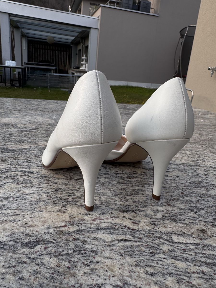 Graceland Scarpe da donna: Weisse Pumps - Gr. 40 - Neuwertig! – Nuovo (secondo la descrizione) da Brunnen venduto da Sandraaaaaa 4
