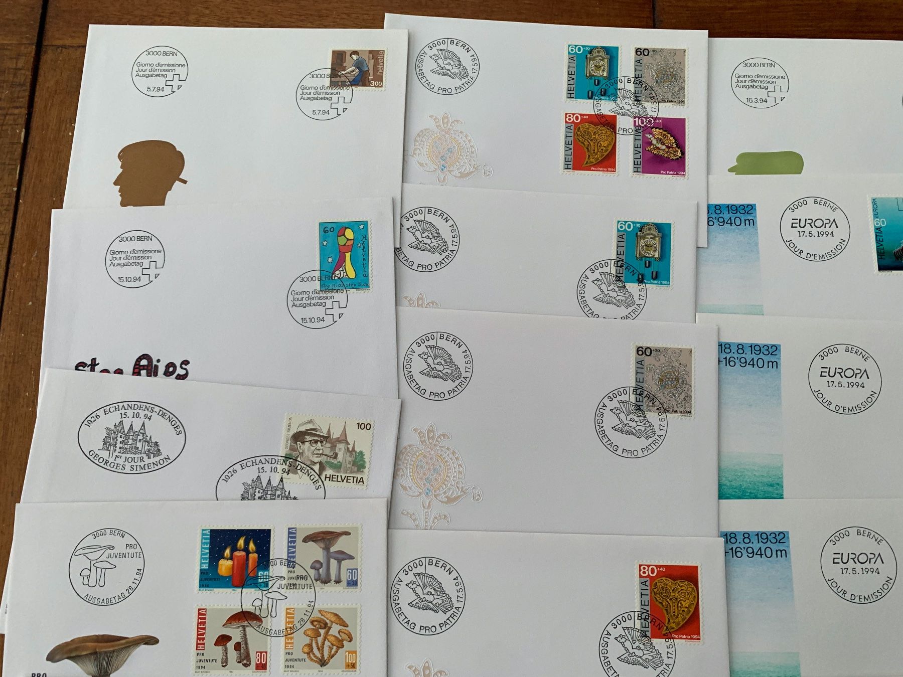 Alle Briefmarken: 1994 - 35 FDC - mit Einzelmarken - avec timbres isolés – Neu (gemäss Beschreibung) aus Chavornay von 4dphila 1