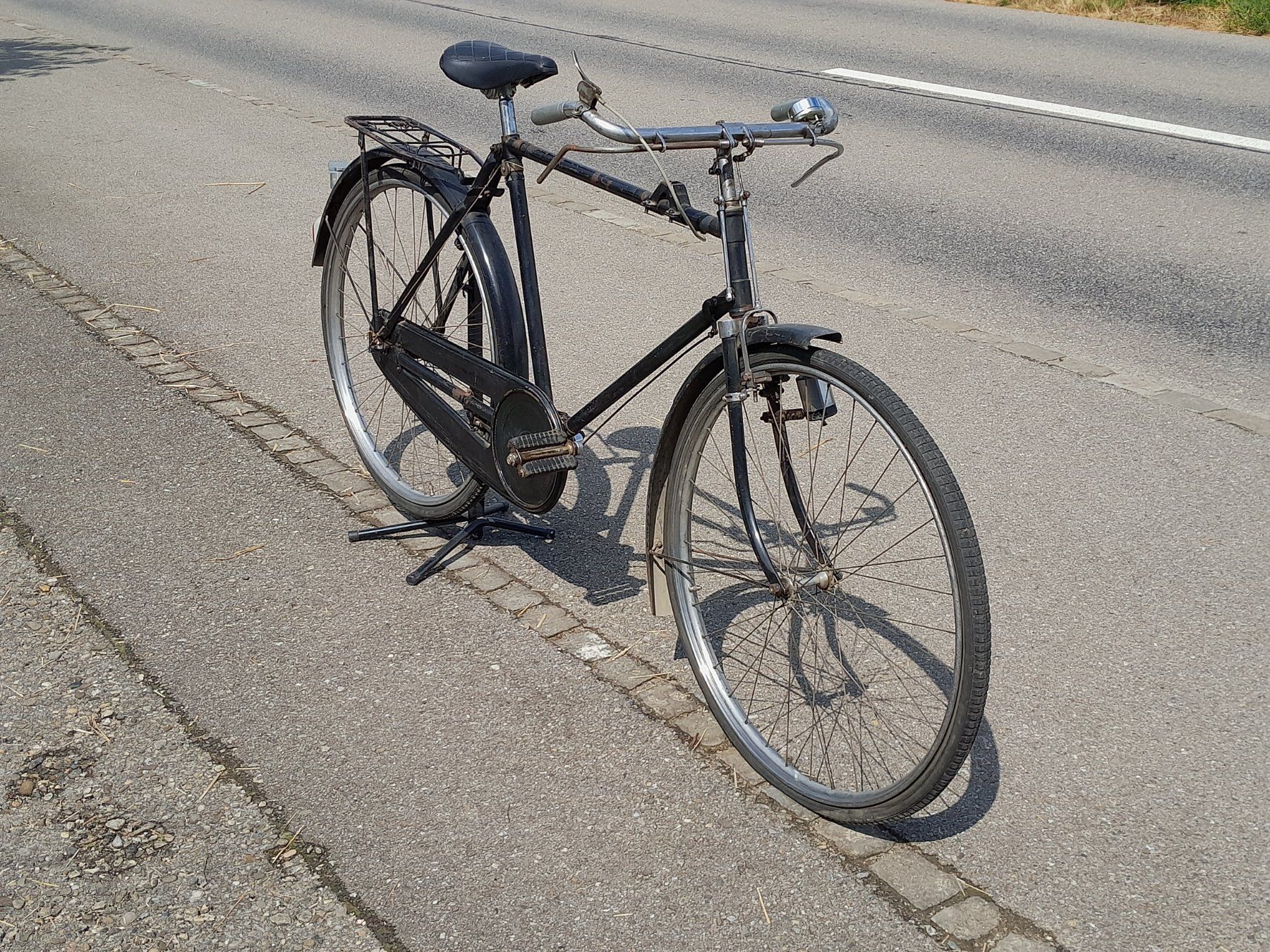 Das Fahrrad - Le Vélo // Bikes · Restauration · Accessoires