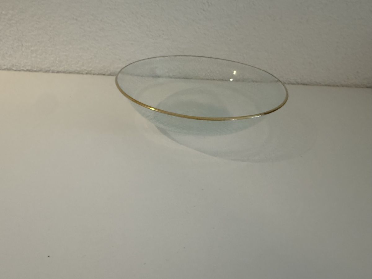 Assiettes: Schale Glas mit Goldrand – Neuf (Voir description) à Pfäffikon ZH par Mado131019