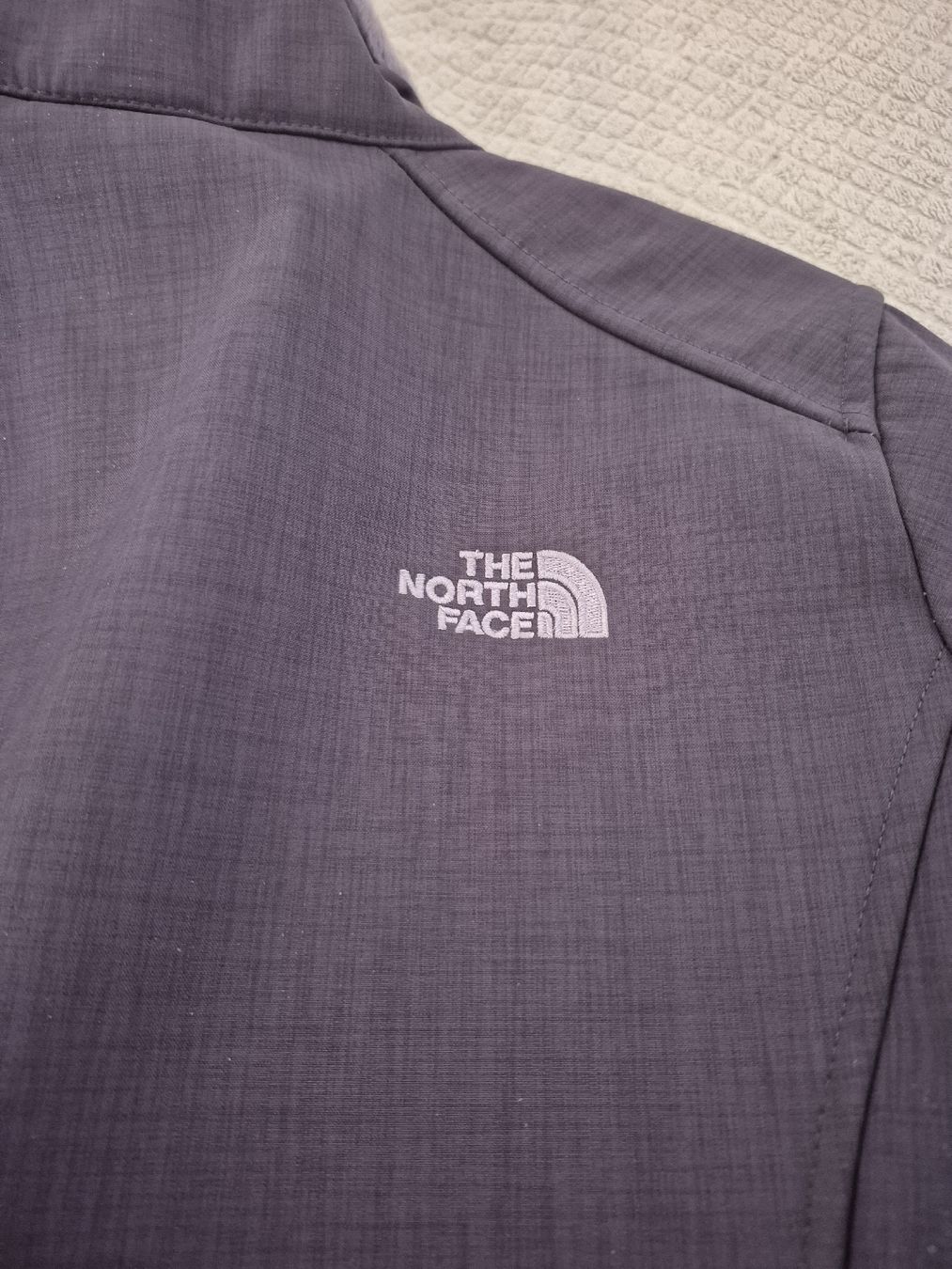 North Face Jacken: THE NORTH FACE Jacke – Gebraucht aus Gerlikon von 60Riheru 2
