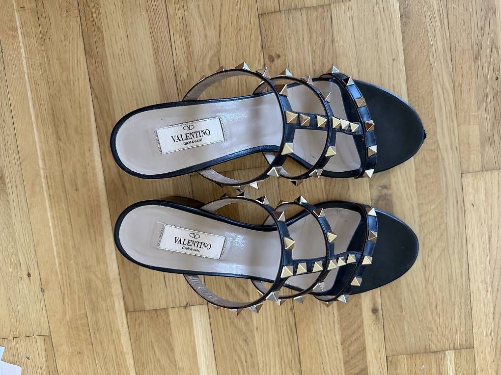 Valentino Scarpe da donna: Valentino Rockstuds 39,5 – Usato da Zürich venduto da isa_6gz2 2
