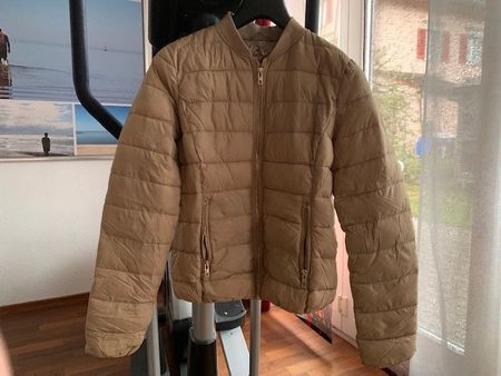 tolle Übergangsjacke, Grösse M (steht zwar L), kaum getragen