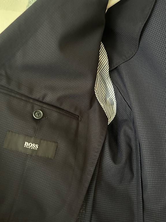 Hugo Boss Jacken: Sakko dunkelblau Hugo Boss Grösse 50 – Neu (gemäss Beschreibung) aus Niederglatt ZH von Julia_4 2