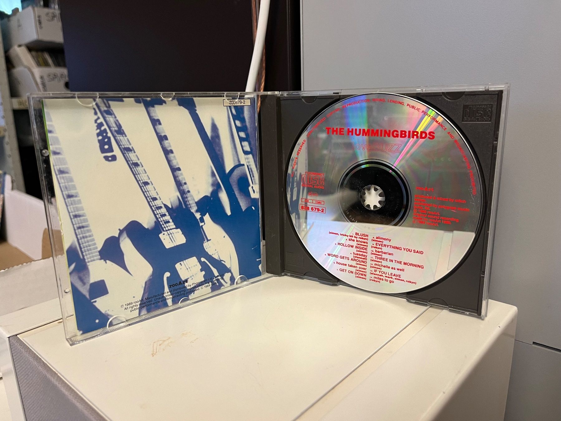 CD: The Hummingbirds - loveBUZZ - HJ41B – Usato da Küsnacht ZH venduto da swisssales.net 2