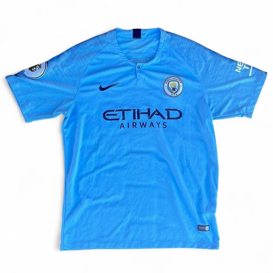 Nike Canottiere & Pantaloni: Manchester City Trikot – Usato da Riehen venduto da RESTREET