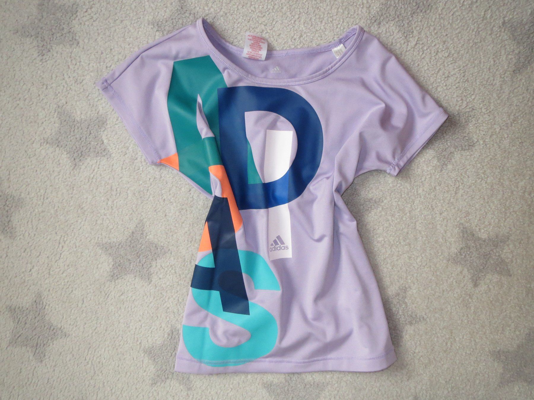 Adidas T-shirts: stylisches ADIDAS Shirt CLIMALITE – D'occasion à Kiental par Anna8702