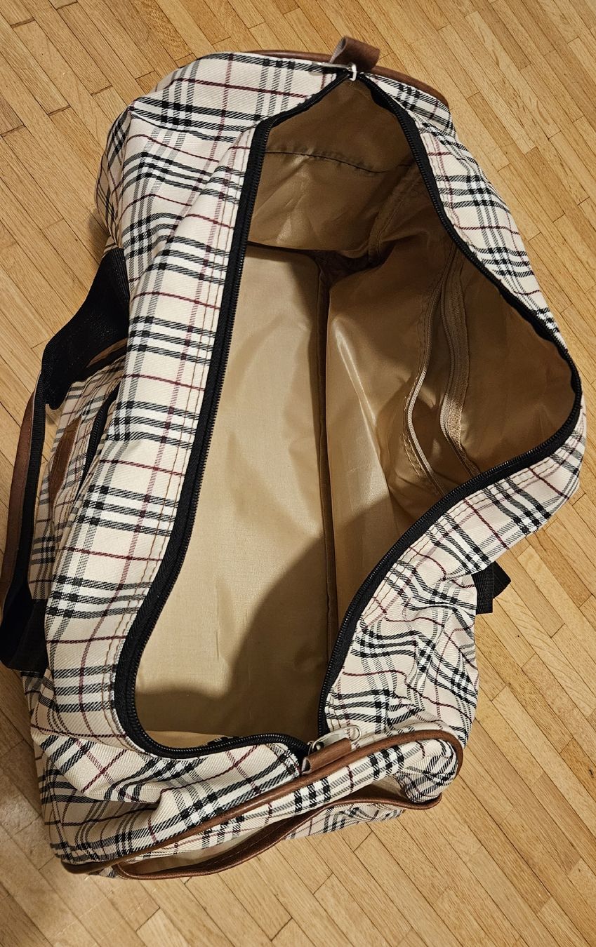 Sacs: einfache Tragtasche aus Kunststoff – D'occasion à Schliern b. Köniz par FMB123 2