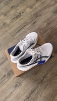 Asics Magic Speed 5 Laufschuhe weiss Grösse 42 neuwertig