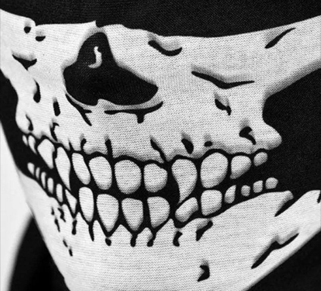 Foulard & Sciarpe: Motorrad Halstuch schwarz – Nuovo e nell'imballaggio originale da Rüthi (Rheintal) venduto da Moto-Marte-Rheintal 1