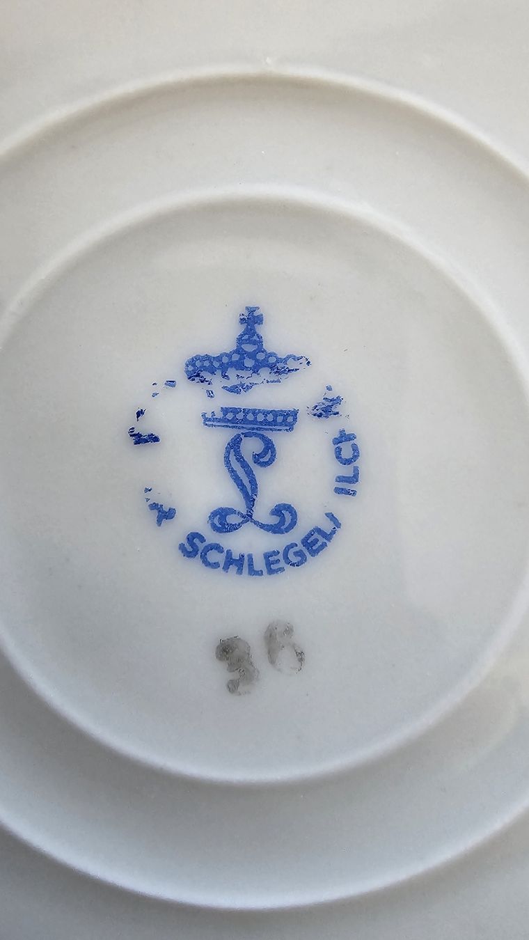 Set di piatti: Kaffeeservice – Usato da Wald ZH venduto da Lodenzeus
