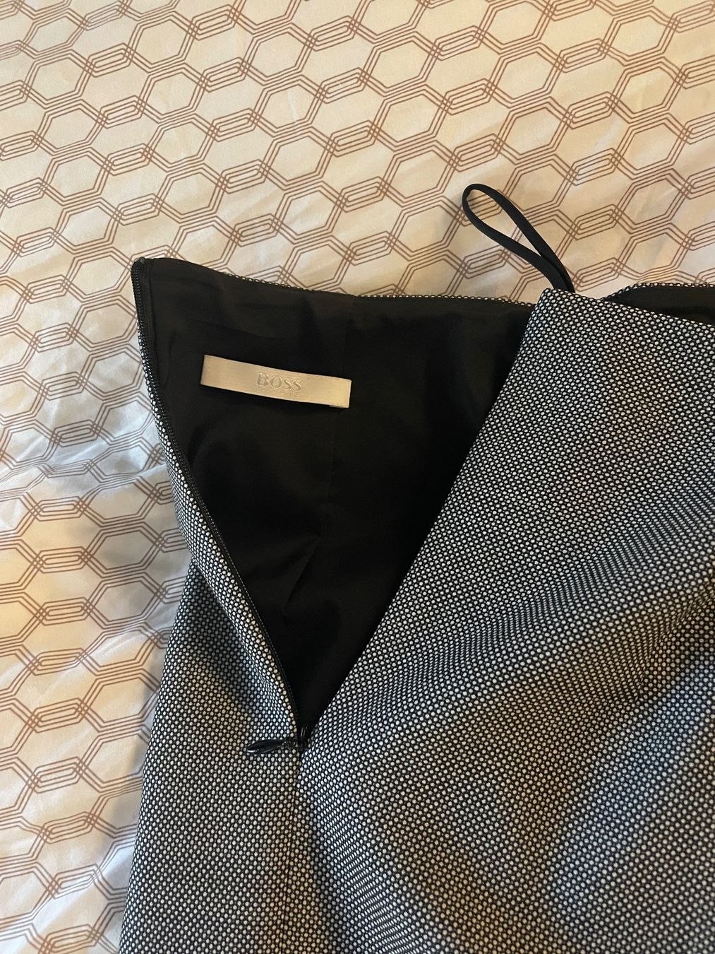 Hugo Boss Jupes: Hugo Boss - Damenrock – D'occasion à Adliswil par mg565758 2