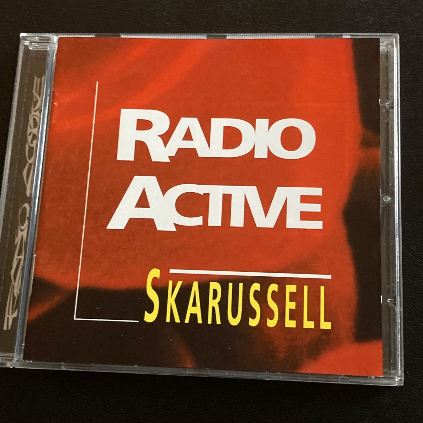 CD: Radio Active - Skarussell – Usato da Bern venduto da Ntsamina