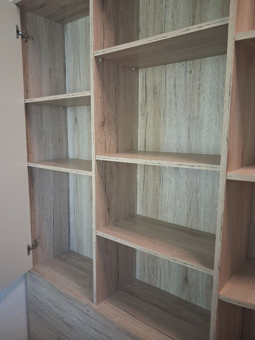 Armadi: Armoire dressing d’angle chêne clair et blanc  – Usato da Estavayer-le-Lac venduto da evang.bast 2