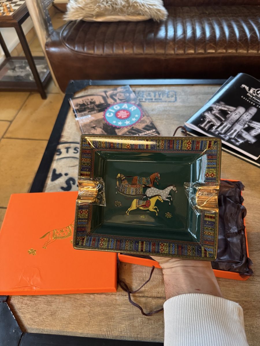 Portacenere: Ashtray Luxury Horses 🐎 – Nuovo (secondo la descrizione) da Seuzach venduto da kaufes8 1
