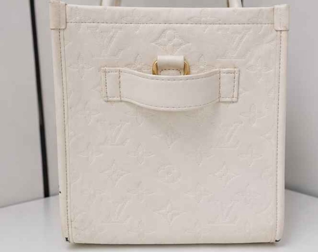 Taschen für Damen: selten getragene Tasche – Neu (gemäss Beschreibung) aus Schwaderloch von cel_rs6t