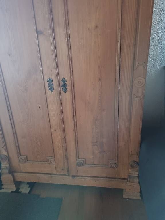 Armadi: Holzschrank – Usato da Grabs venduto da cgra 1