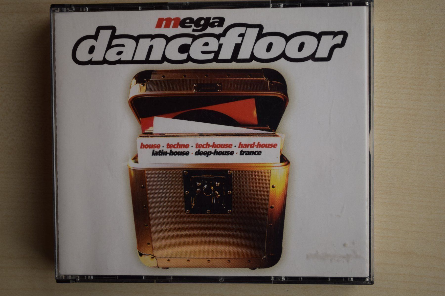 CDs: mega dancefloor 4CDs (166) – Gebraucht aus Reutigen von DONDON55