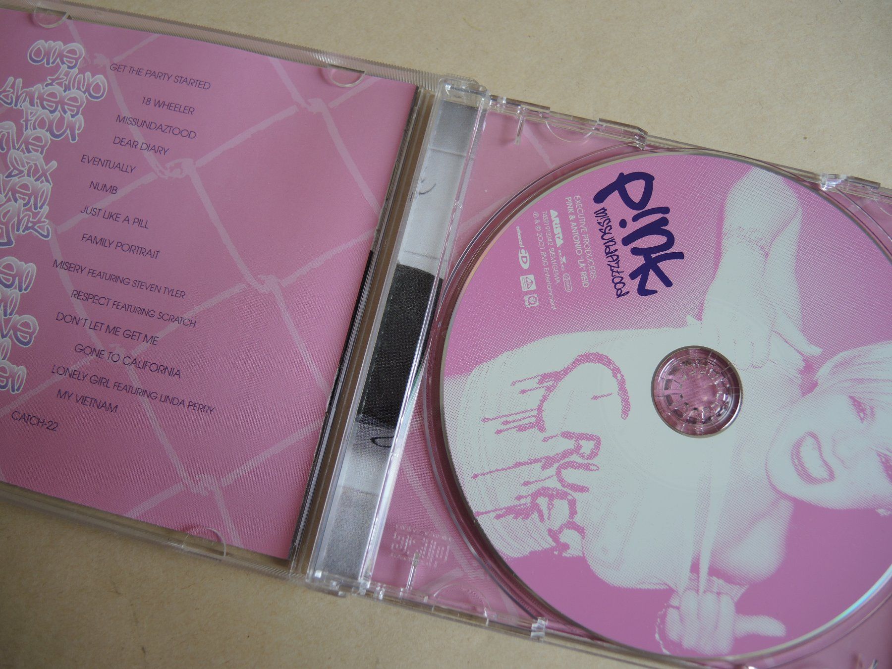 CD: Pink - Missundaztood CD - Hit "Get the Party started" – Usato da Rorschach venduto da Pop-upBrocki 1