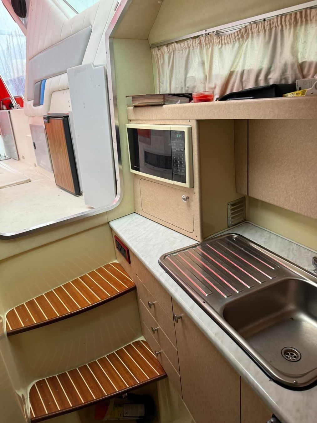 Gobbi Barche: GOBBI 25 CABIN  -  HAFENPLATZ – Usato da Avenches venduto da BOOTTRANSPORTE 5