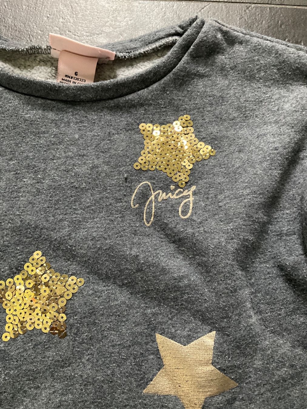 Maglioni & Felpe: Pullover von Juicy Couture, Grösse 6 (116) – Usato da Matten b. Interl venduto da MrMrsUSA 1