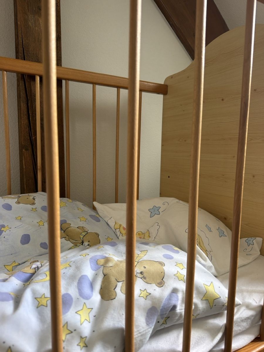 Lits: Kinderbett aus Holz – D'occasion à Kesswil par ngu_xs7m 2