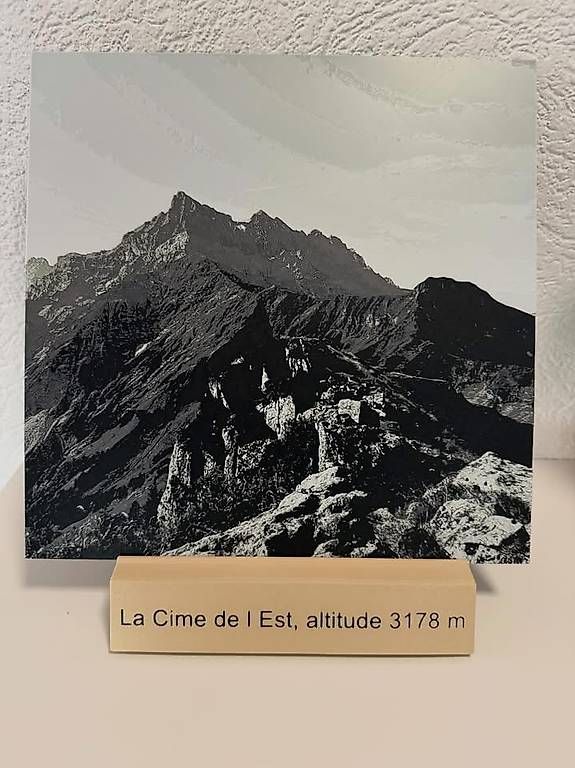 Poster & Bilder: Image des Dents du Midi avec support de présentation imprimé – Neu (gemäss Beschreibung) aus Ollon VD von reefguard