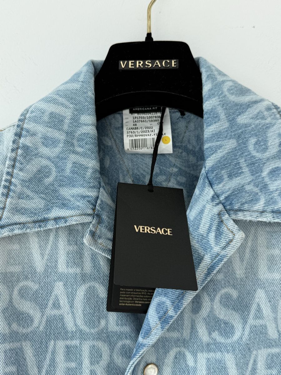 Versace Chemises: Bellissima camicia in Denim con logo Versace – Neuf avec emballage d'origine à Castagnola par BlondiePosh 2