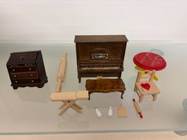 Puppenhaus Einrichtung aus Holz