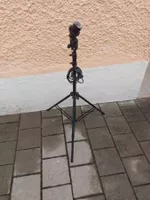 schwarzes Teleskop-Stativ; Lampenstativ; mit E27Sockel