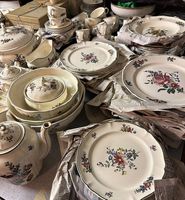 Villeroy & Boch Mettlach Geschirrservice (105 Stücke)