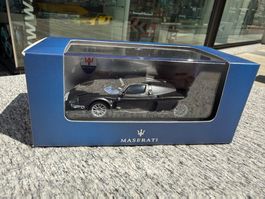 IXO 1:43 Maserati MC12 Test Fioran0 DEALER EDITION MOC066