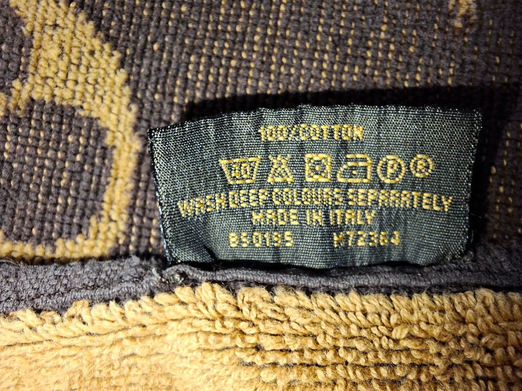 Teli da bagno: LOUIS VUITTON BADETUCH MONOGRAM – Usato da Biberist venduto da Soleda67 3