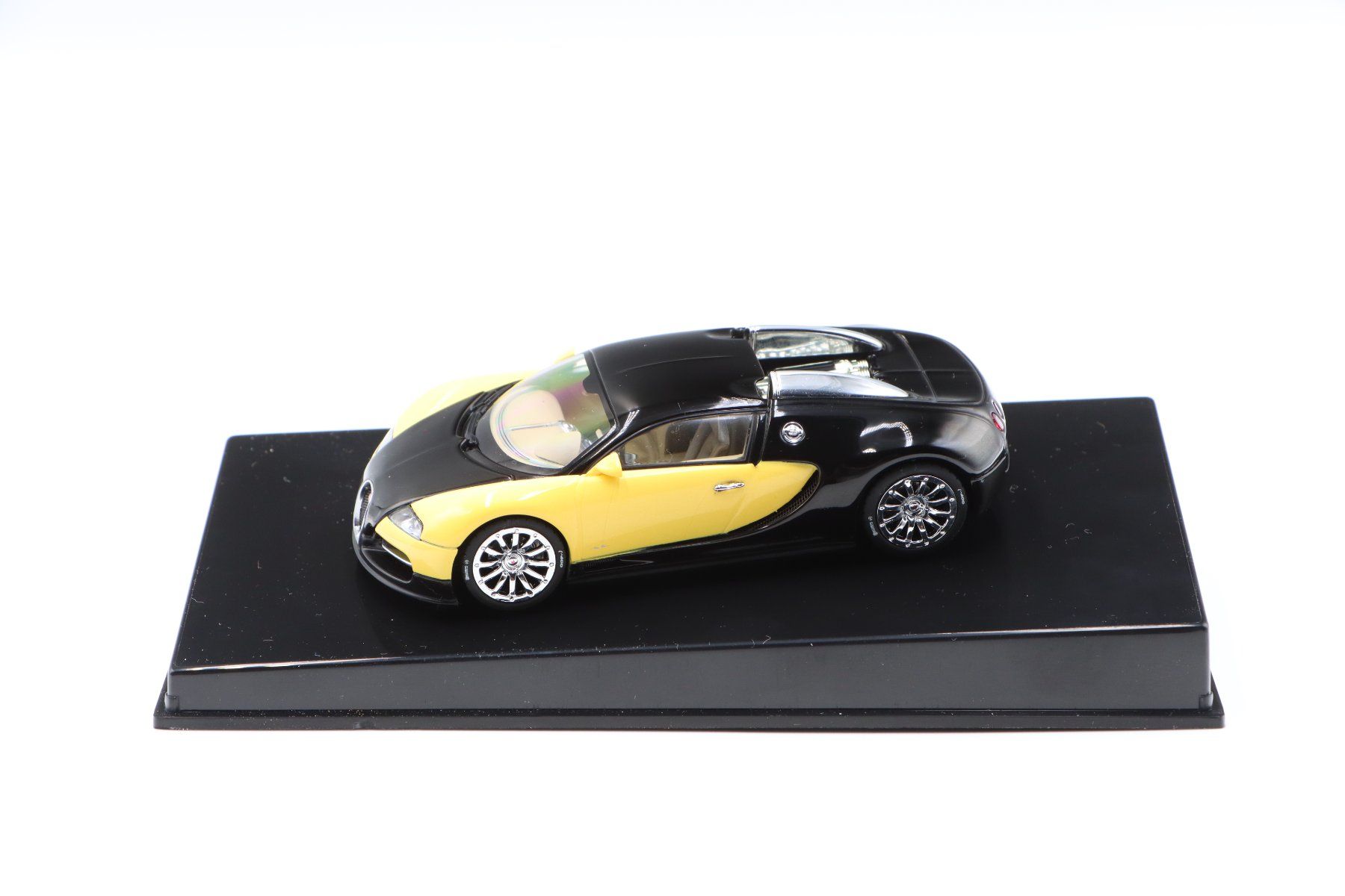 Bugatti Modellini d'auto: Bugatti Veyron 16.4 2001 1:43 AutoArt – Nuovo e nell'imballaggio originale da Bühl b.Aarberg venduto da modelldiecast 6