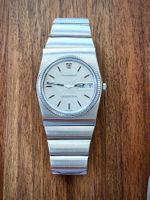 Omega Megaquartz with service