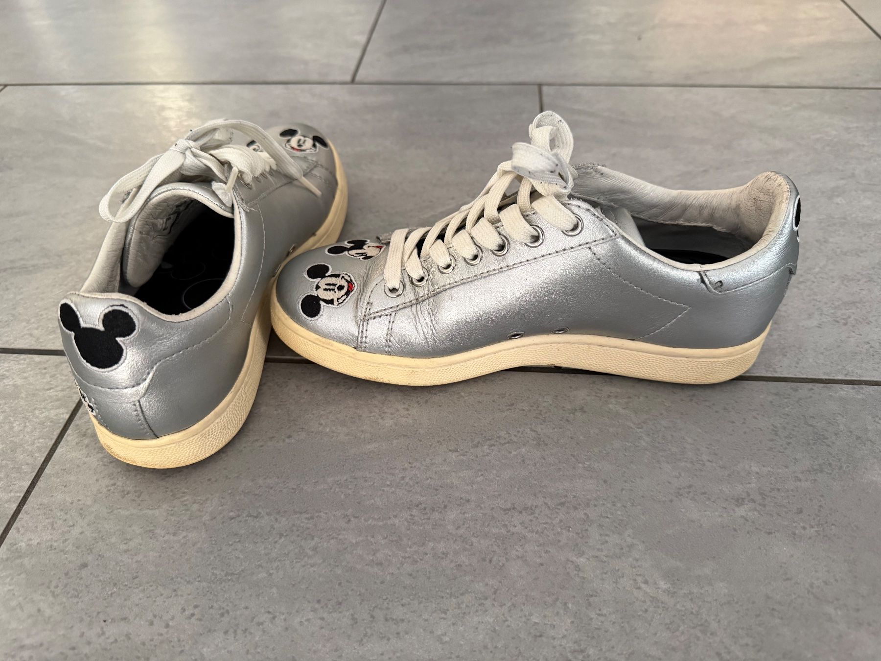 Scarpe da donna: Sneaker - Grösse 36 - Disney Moaconcept – Usato da Bülach venduto da Loredana13 2