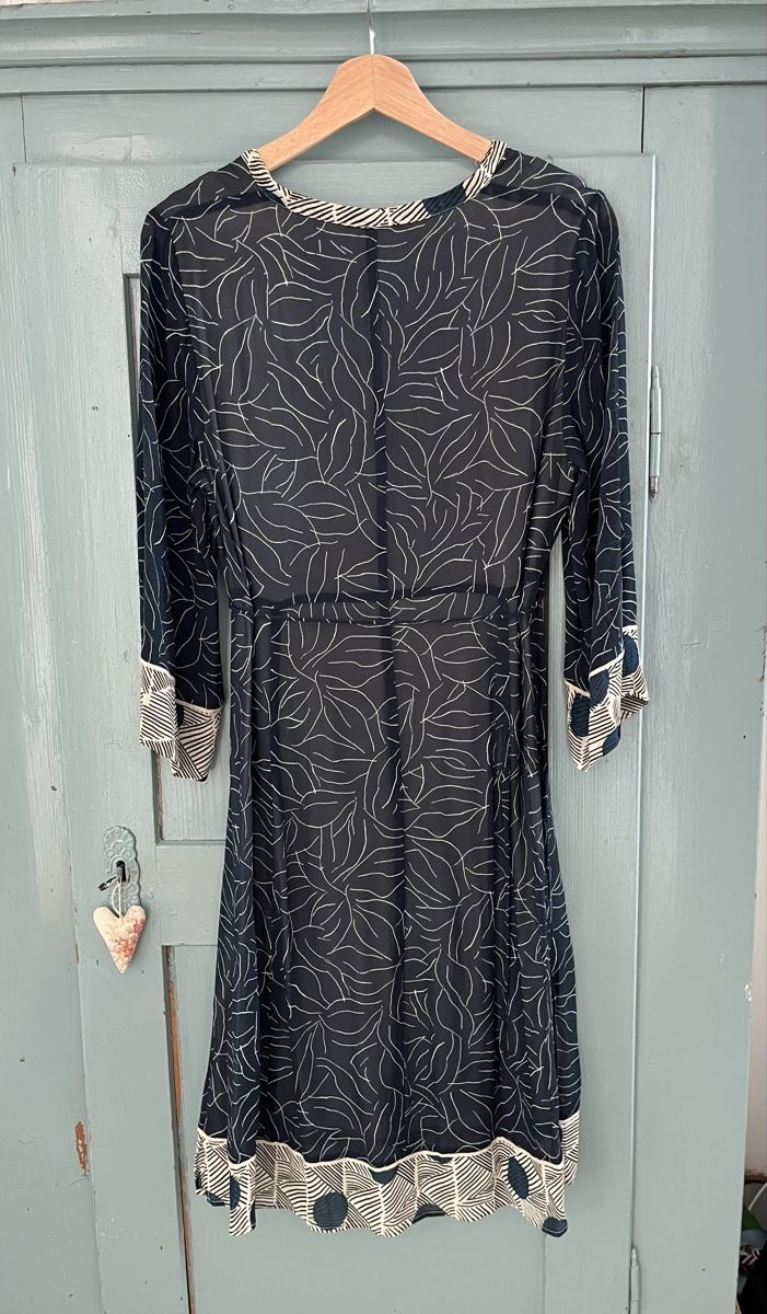 Nile Vestiti: NILE Kleid Gr. S mit Schal – Nuovo (secondo la descrizione) da Zürich venduto da Monini2 1