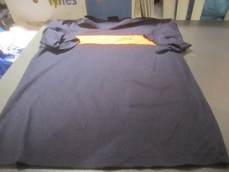 T-Shirt Grösse 140, dunkelblau/oranger