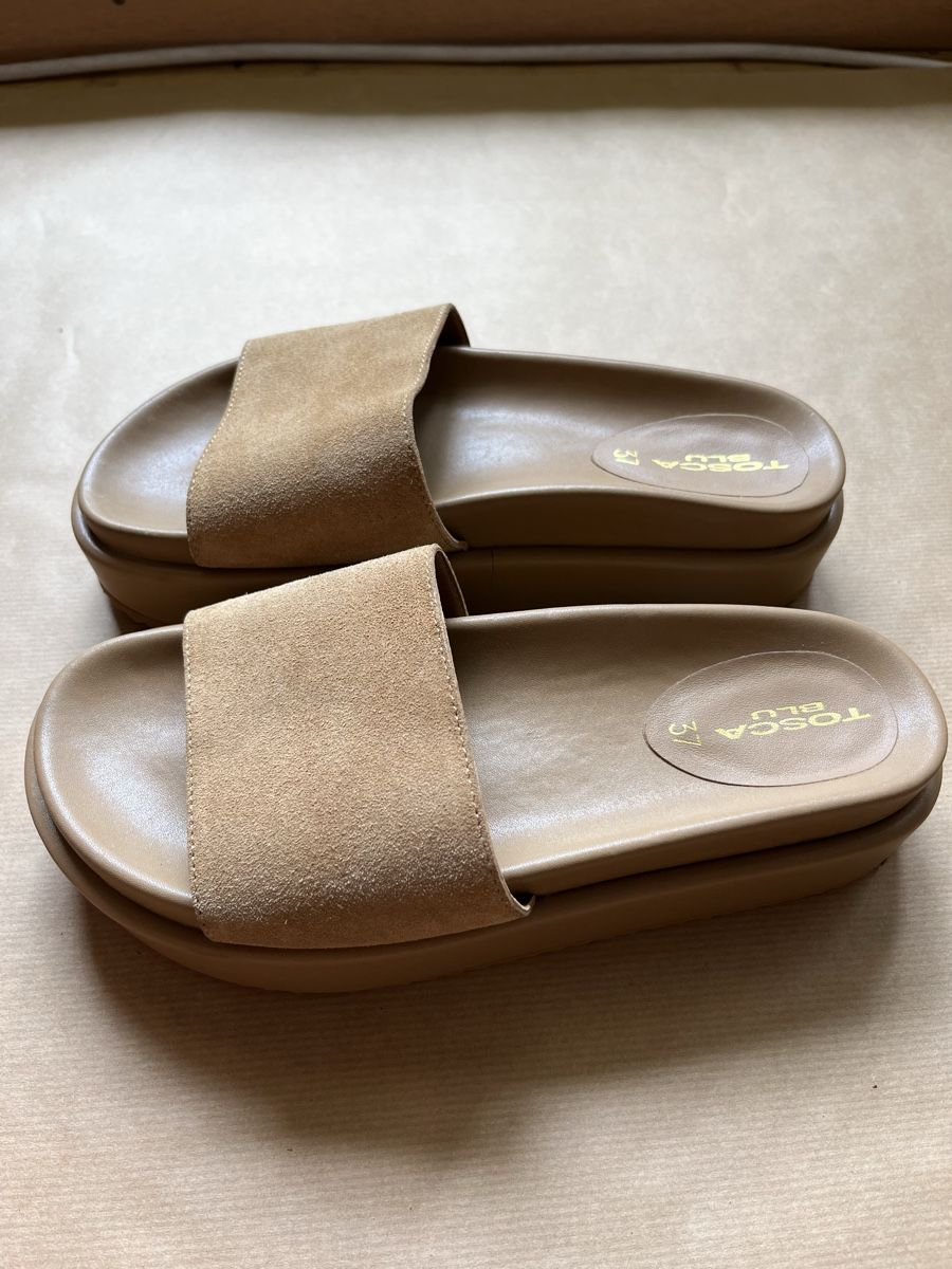 Tosca Blu Scarpe da donna: TOSCA BLU New Platform Slides Size 37. Suede, Beige. – Nuovo (secondo la descrizione) da Chêne-Bougeries venduto da Seetooyoo