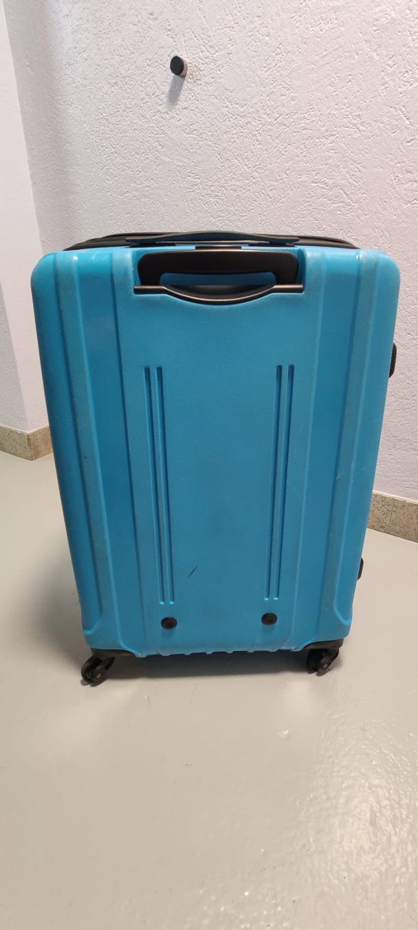 Reisekoffer: Swiss Bag - Tourist Koffer M – Gebraucht aus Zürich von Kevinhoexe 2