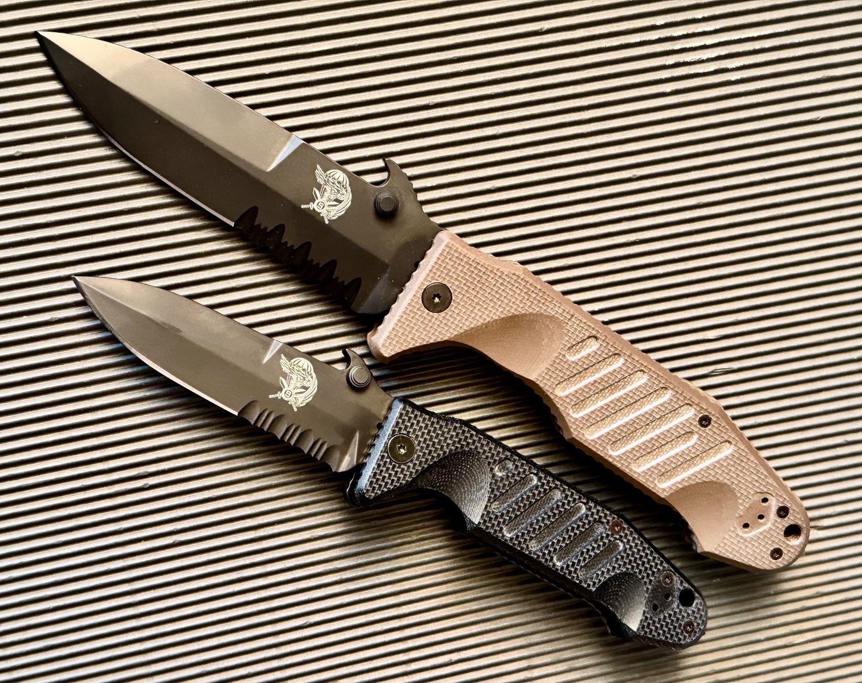 Fox Knives Militärmesser: 2 Kampfmesser 9. Fallschirm-Angriffsregiment Col Moschin – Neu und originalverpackt aus Grenchen von Pelucilu 3
