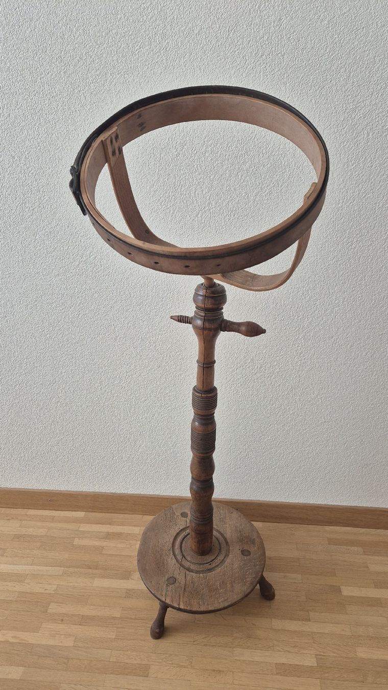 Cerchi da ricamo: Stickstöckli Antik – Usato da Gossau SG venduto da Rubran