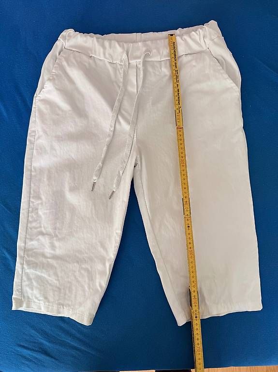 Pantaloni: weisse 3/4 Hose Grösse L – Usato da Zumikon venduto da Schlufi123 1